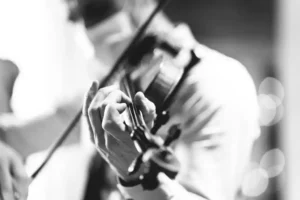 Learn the Violin: How to Play Your First Song in One Week