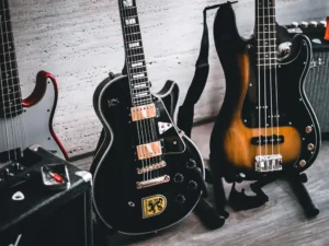 How to Play Basic Bass Guitar Grooves: A Guide for Beginners